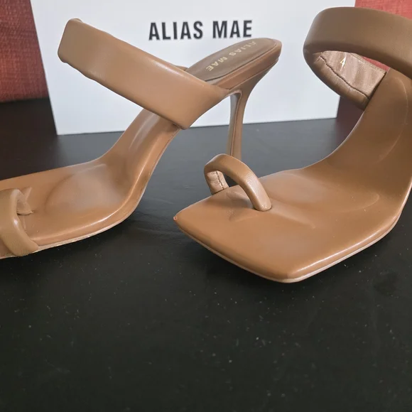 Alias Mae Women's Brown Heels - Picture 3 of 5